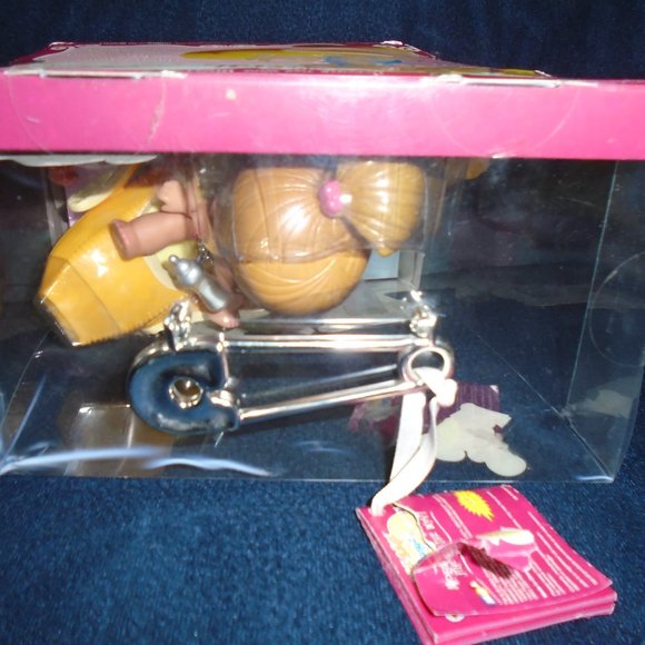 Bratz Babyz Sweet Seat Banana Split Lounge Baby Fianna - Picture 6 of 6